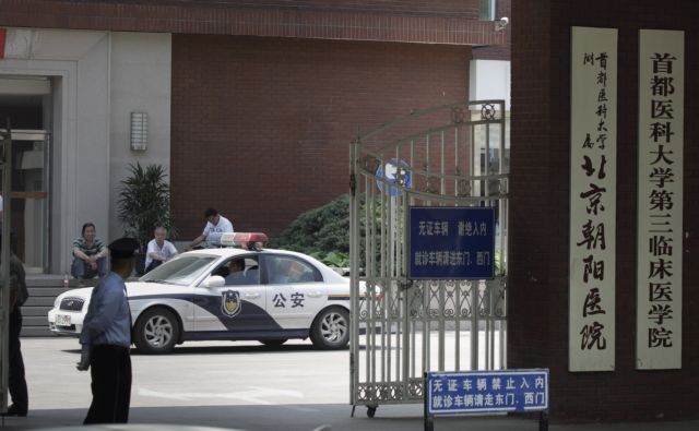 Ζευγάρι Κινέζων παρέσυρε με το αυτοκίνητο 68χρονη και την έθαψε ζωντανή